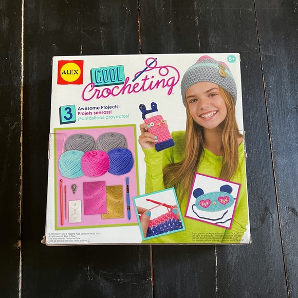 Kids Crocheting Kit - Picture 2 of 3